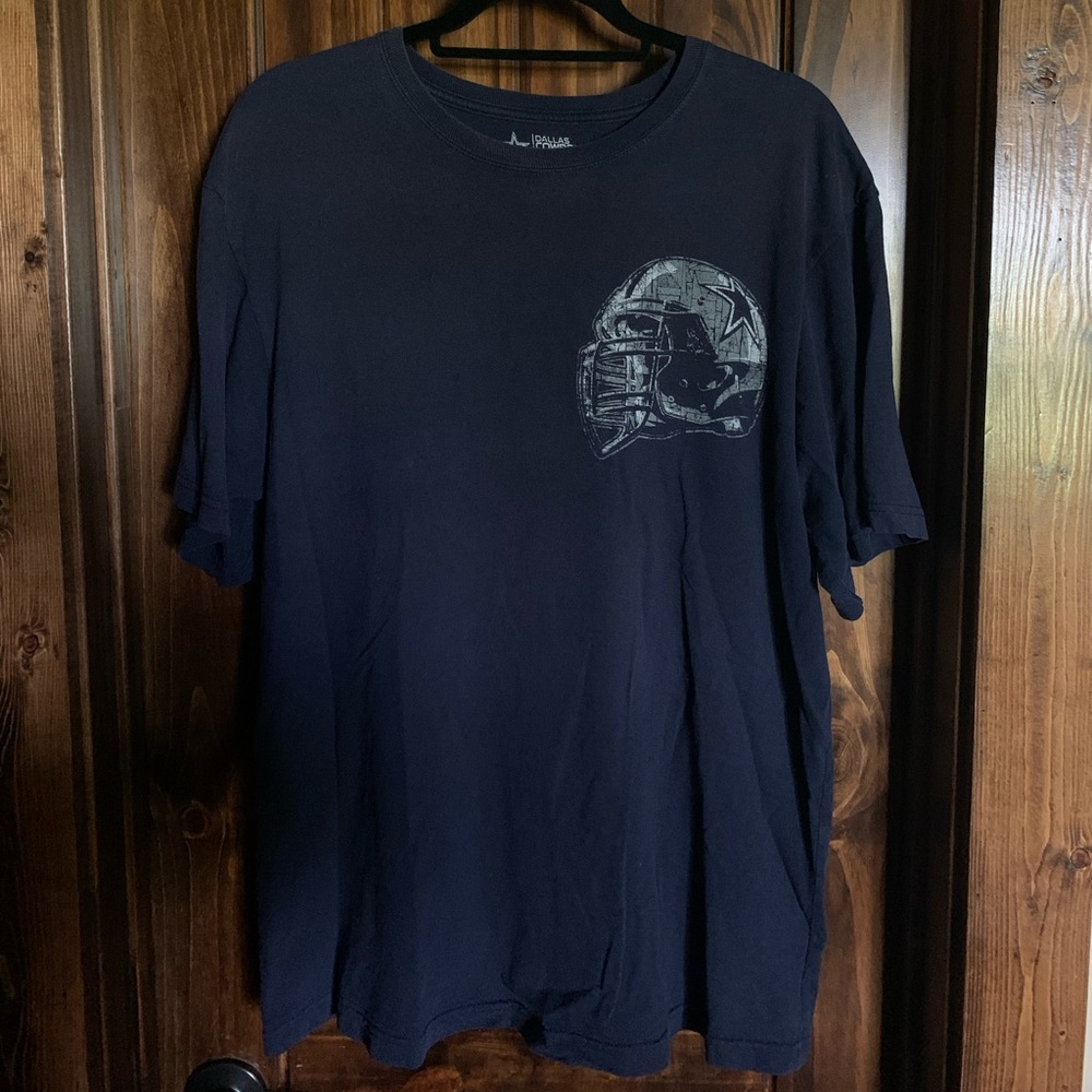 Vintage Dallas Cowboys shirt! Size:Large